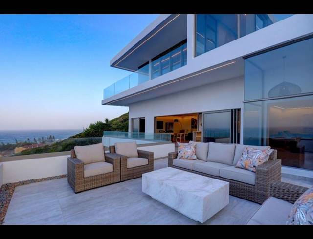 4 BEDROOM HOUSE FOR SALE IN MOSSEL BAY CENTRAL